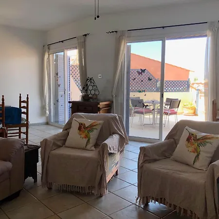 Villa Spacious 3br - 5-min To St Georges - Perfect For Families