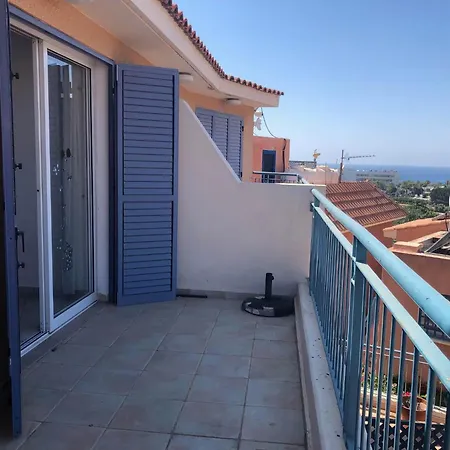 Spacious 3-bed - 5-min To St Georges - Perfect For Families Klorakas