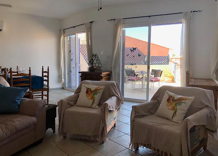 Villa Spacious 3br - 5-min To St Georges - Perfect For Families