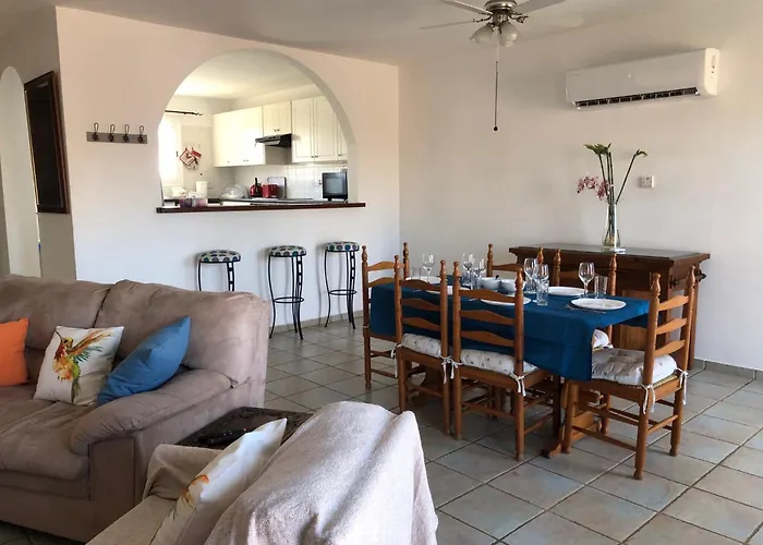 Spacious 3br - 5-min To St Georges - Perfect For Families Klorakas